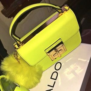 Meet your Posher, Caprice